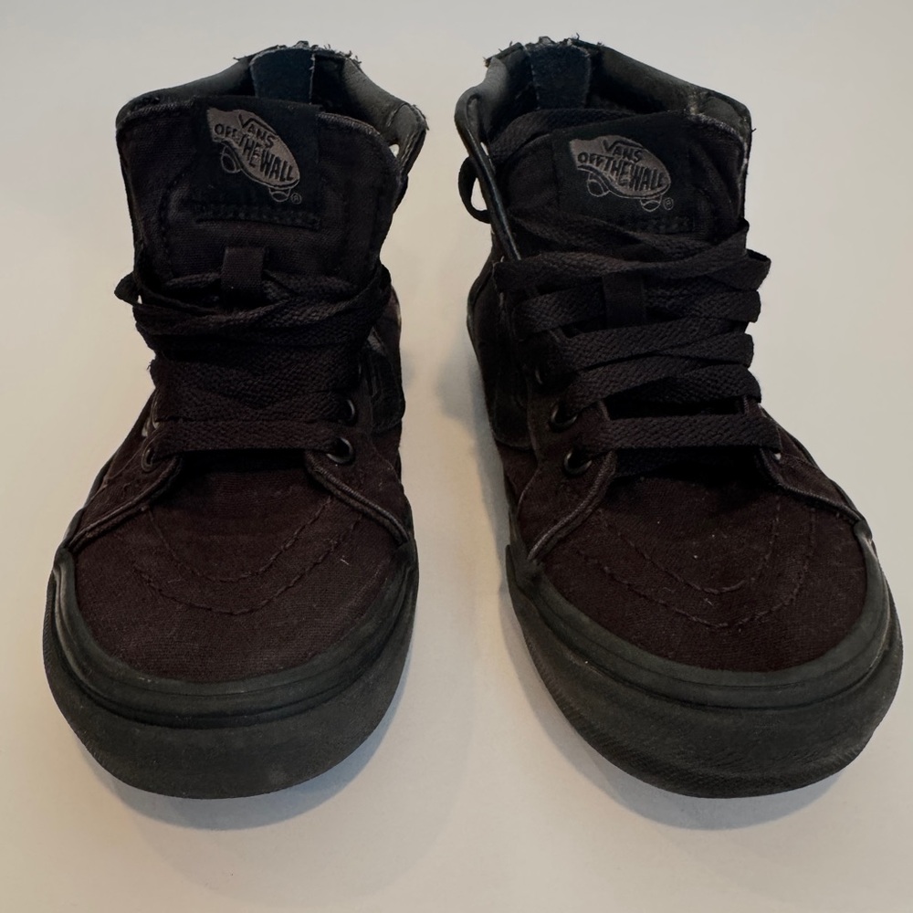 KIDS' VANS KID FILMORE HIGH-TOP ZIP SNEAKERS.
Size 13.5